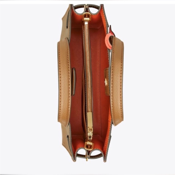 Tory Burch Small Walker Satchel - brand new without tags condition- gorgeous bag - Picture 3 of 16